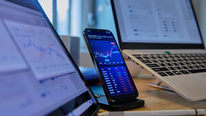 "국장 탈출은 지능순?"&hellip;불패의 자산처럼 보여도 '달은 차면 기운다' [스프]