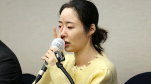 민희진 "여러분 덕에 이상한 선택 안 했어요"&hellip;여유만만 들어와 첫마디부터 북받친 이유