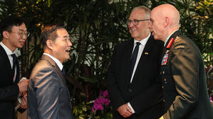 신원식, 캐나다 국방장관과 회담&hellip;"잠수함 &middot; K9자주포 관심 당부"