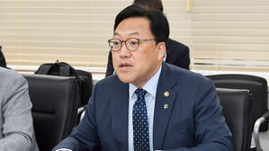 기재차관 "15∼64세 고용률 첫 70%&hellip;고용취약계층 어려움 지속"