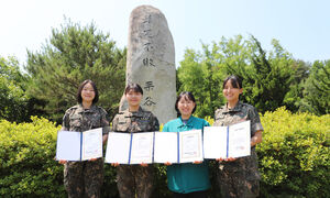 소아암 투병 어린이를 위해 모발 기증한 육군 간부들. (사진=육군 22사단 제공, 연합뉴스)