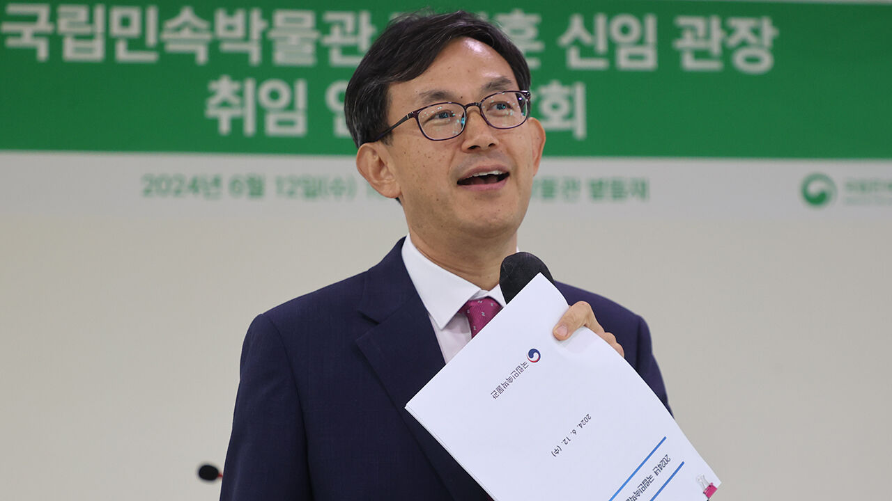 신임 관장 취임 기자간담회에서 발언하는 장상훈 신임 국립민속박물관장