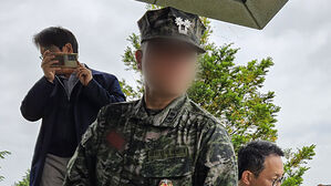 채 해병 전 대대장, 사령관 상대 인권위 진정&hellip;"차별&middot;고립시켜"