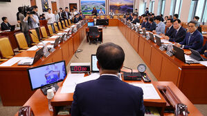 야당 단독 개최한 복지위에서&hellip;이수진 "윤 대통령 하야 촉구 결의안 내자"