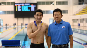 핀수영 김태우, 짝핀 400ｍ 한국신기록 달성
