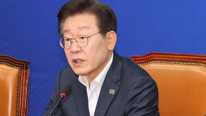 이재명 "검찰, 상식 어긋난 주장&hellip;이화영이 정신 나갔나"