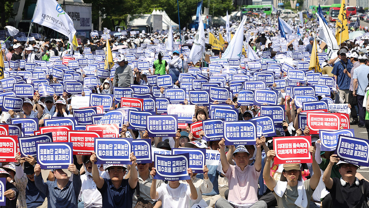 거리로 나선 의사들 (사진=연합뉴스)