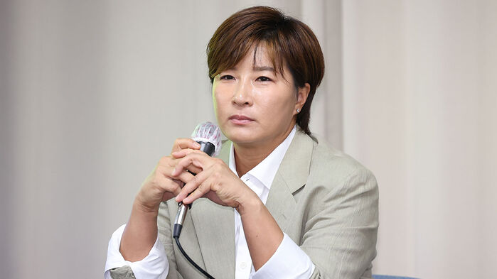 박세리가 18일 오후 서울 강남구 스페이스쉐어 삼성코엑스센터에서 열린 부친 박준철 씨의 사문서위조 혐의에 대한 기자회견에 참석해 있다. 