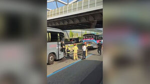 경부고속도로 판교IC 부근 버스 3대&middot;2대 추돌사고&hellip;출근길 정체
