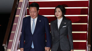 검찰, '김건희 여사 측근' 행정관 소환&hellip;대통령실 인사 첫 조사