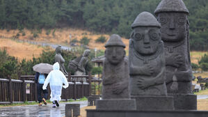 "장마 시작"&hellip;제주 21일 아침까지 최고 200㎜ 이상
