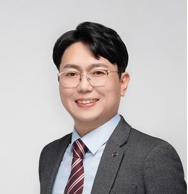제39대 교총 회장에 당선된 박정현 인천 부원여중 교사 (사진=교총 제공, 연합뉴스)