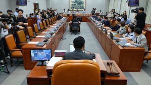 '야당 단독' 운영위에 대통령실 불참&hellip;정진석 등 증인 채택