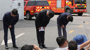 아리셀 대표 '화성 화재' 대국민 사과&hellip;"깊은 애도와 사죄"