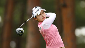 6홀 연속 버디 KLPGA 박현경, 2주 연속 우승 청신호