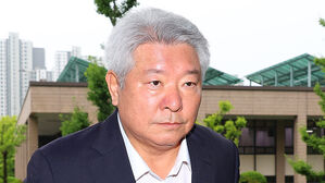 김홍일 "이번 물러남이 '탄핵 추진-사퇴' 반복 불행 마지막이길"