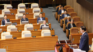 야권, 김홍일 탄핵 무산에 '언론 장악 국조 요구서' 제출