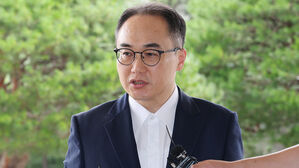 검찰총장 "민주당 탄핵은 직권남용이자 명예훼손&hellip;위법성 검토"