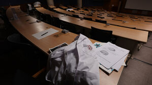 의대교수 단체 "대통령실·정부의 휴학 승인거부 지시는 반헌법적"