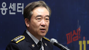 경찰청장 "보행자 방호울타리 강화&hellip;조건부 운전면허 계속 검토"