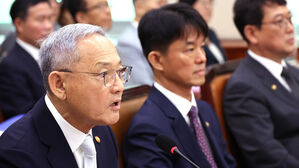 유인촌 "블랙리스트, 절대 반복되지 않을 것&hellip;믿어 달라"