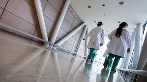 정부, 수련병원에 "15일까지 전공의 사직 처리" 재차 요청