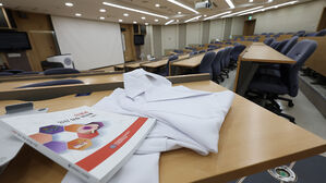 수업 복귀 의대생 신상공개에 대학들 부글부글…"반교육적 행태"