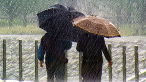 [날씨] 밤까지 곳곳 산발적 비&hellip;수도권&middot;영서 폭염주의보