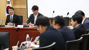 민주 "'검찰청 폐지' 이달 당론 발의"