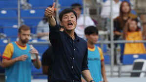 광주FC 이정효 감독, K리그 통산 100경기 지휘&middot;50승 달성