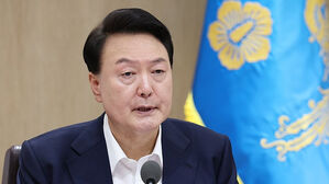 윤 대통령, 폭우에 지방회의 연기&hellip;"지자체장 현장 대처해 달라"