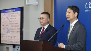 산업장관 "대통령 친서 갖고 체코 다녀와&hellip;막후협상 치열"