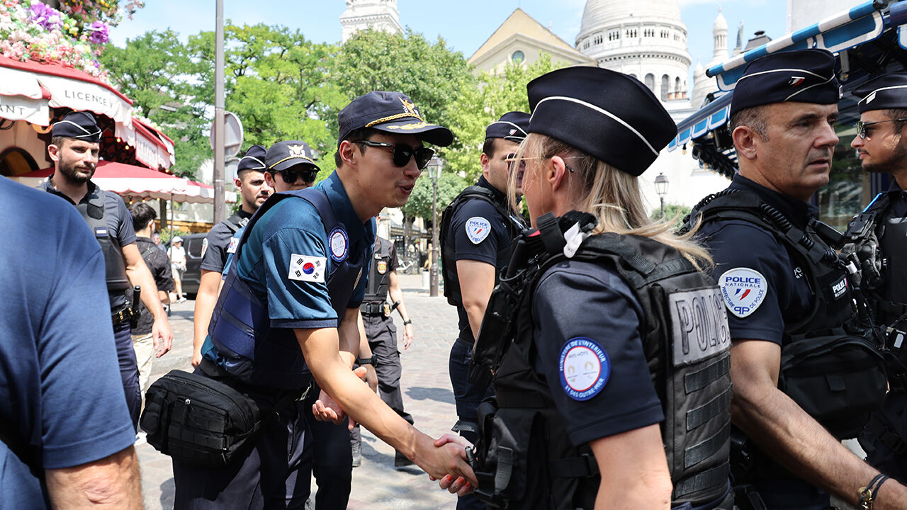 한국-프랑스 경찰 합동 순찰 (사진=연합뉴스)