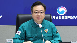 정부 "의대 교수 '수련 보이콧' 안타까워…의료개혁에 더 집중"