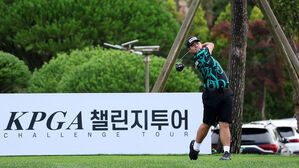 KPGA 2부 &middot; 시니어 투어서 반바지 경기복 허용