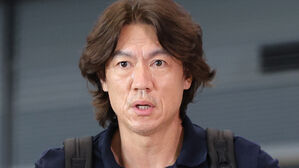 '외국인 코치 물색 &middot; 유럽파 면담' 홍명보 "좋은 미팅이었다"