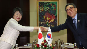 한국 "일본은 매우 소중한 파트너"&hellip;일본 "일한 협력 더 폭넓게"