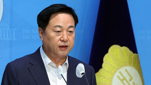 이재명 '먹사니즘'에 김두관 '민생경제 대연정' 맞불