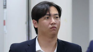 경찰, '김하성 공갈' 임혜동 불구속 송치