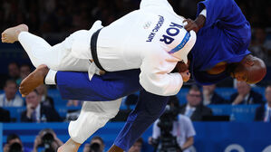 [올림픽] '유도 최중량급 은메달' 김민종, 결승전서 무릎 부상