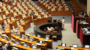 이틀째 노란봉투법 필리버스터&hellip;"불법파업 조장" VS "노동자권리 보호"