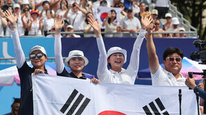 [올림픽] 임시현 "3관왕, 와 이게 되네요" 웃음&hellip;"둘 다 메달, 우리의 올림픽 즐겼다" (공식 인터뷰)