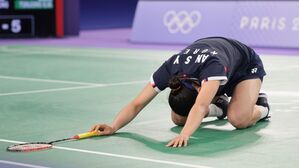 [올림픽] 툰중의 공격적인 플레이&hellip;1세트 내준 안세영 (배드민턴 여자 단식 준결승)