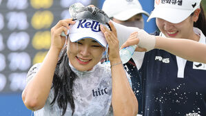 윤이나, KLPGA 징계 해제 15개 대회 만에 우승
