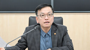 미국발 경기침체 공포에&hellip;최상목 "높은 경계심, 긴밀 대응"