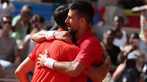 [올림픽] 조코비치, 알카라스에게 "앞으로 올림픽 출전 기회 많을 것" 격려
