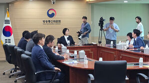 야당 과방위원 "방통위서 공영방송 이사 선임 투표용지 1건만 제출"