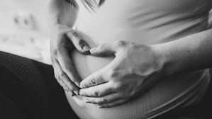 "양수 터질 때까지 일하거나, 쫓겨나거나"&hellip;임신 출산이 죄가 되는 사람들 [스프]