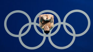 오륜 링에 정확히 들어간 다이버&hellip;AP통신 사진기자 "구도 계산"