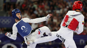 모든 라운드 콜드게임승&hellip;태권도 에이스 박태준 16강전 가뿐히 통과 [하이라이트]